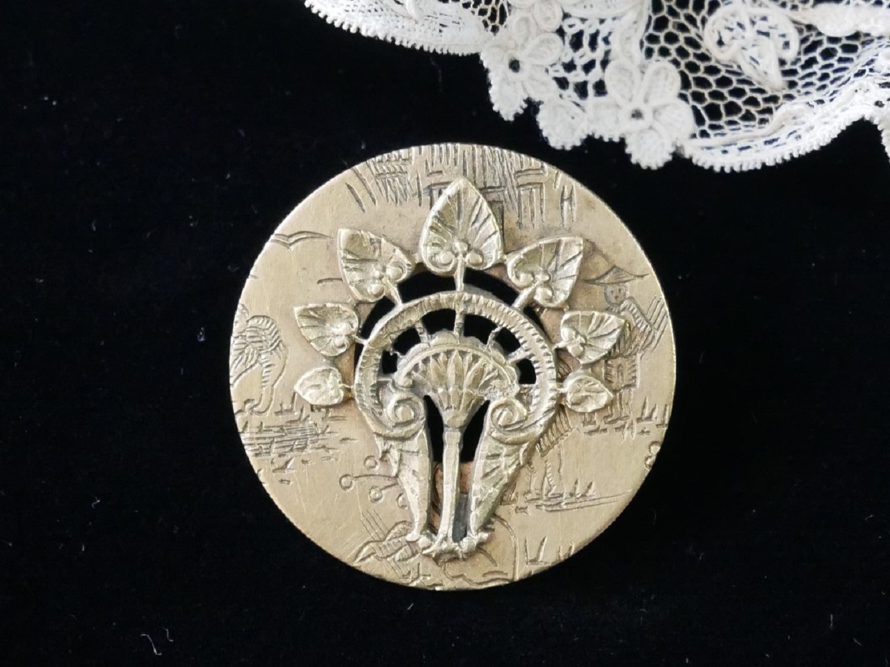 フランスアンティークモチーフピクチャーボタン