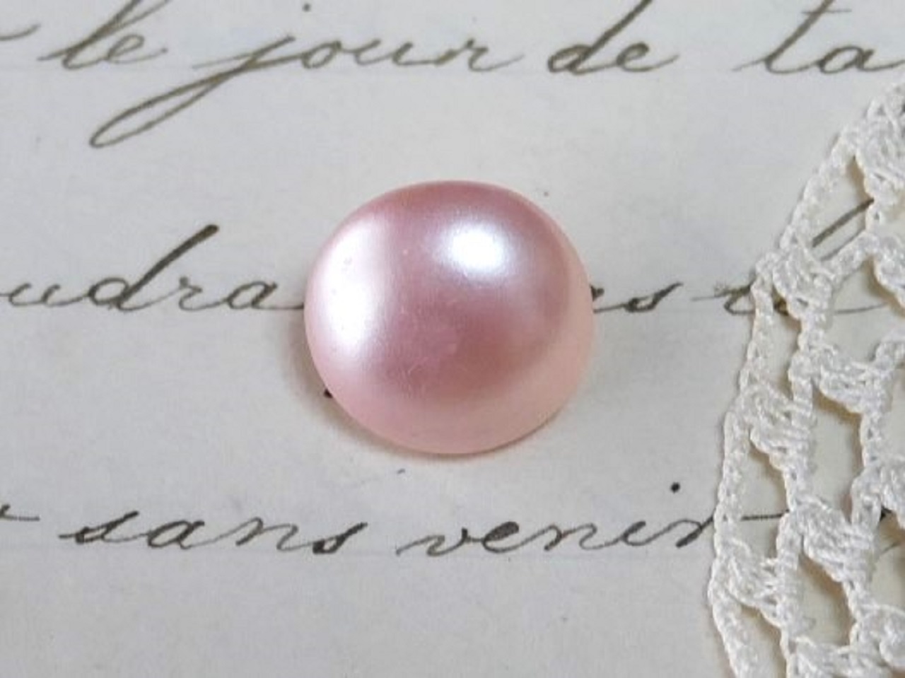 フランスフェイクパールピンクボタンA