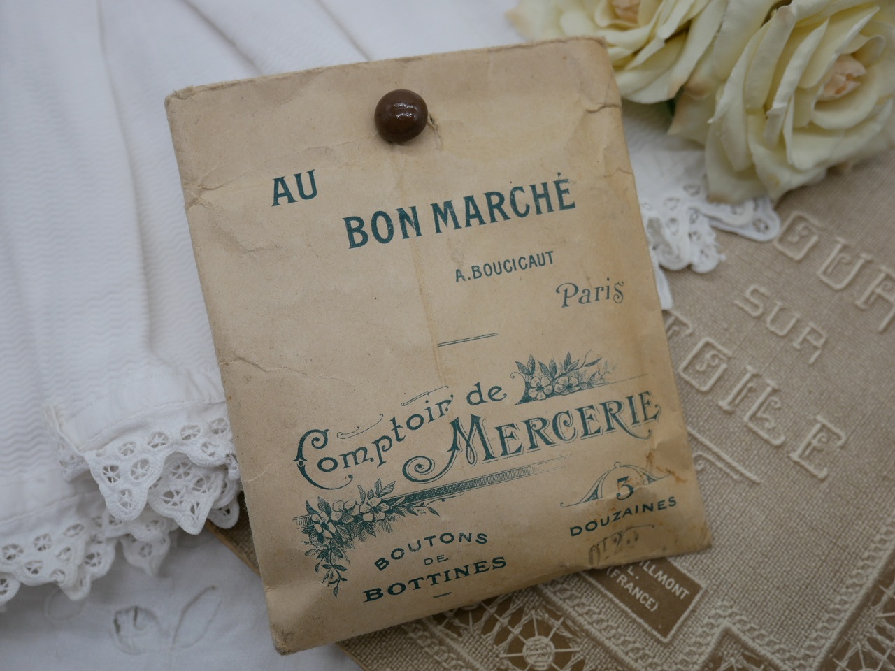 フランスアンティークAu Bon Marche子供用ブーツボタンセット