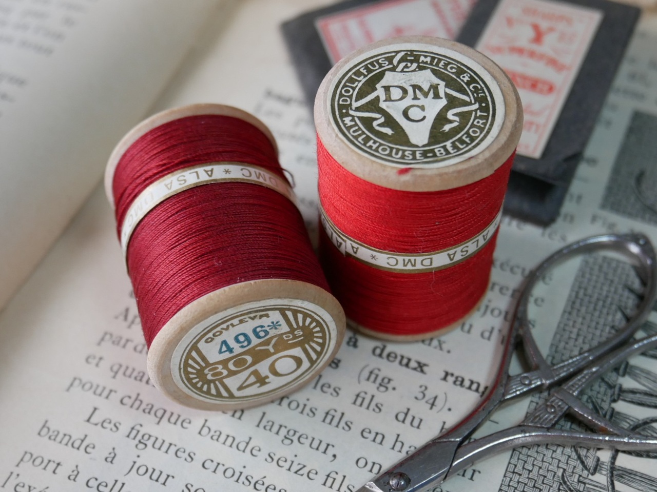 フランスDMC木製レッドコットン糸巻き2点セット
