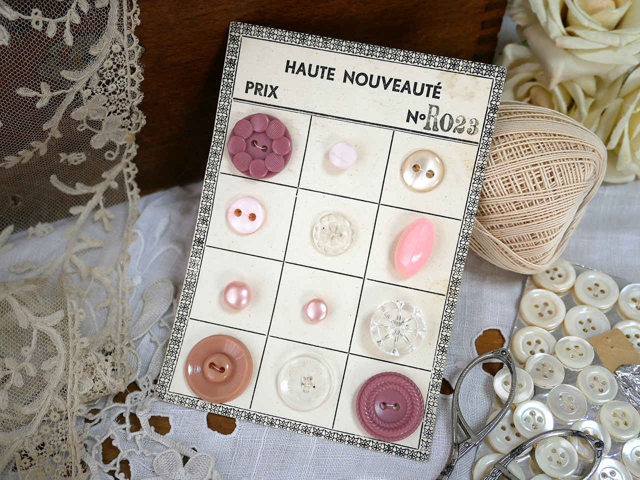 フランスヴィンテージアソートピンク＆クリアボタンセットシート