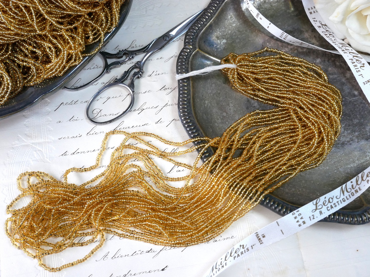 1920sフランスヴィンテージ刺繍用マイクロビーズシャンパンゴールド26g