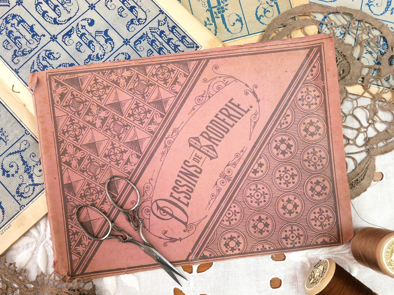 フランスアールデコ期Dessins de Broderieアルファベット＆モノグラム刺繍図案集