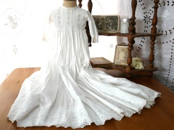 アンティークコットン刺繍レースベビーセレモニードレス