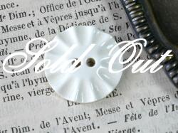 フランスアンティークベークライトボタン（ホワイトL）