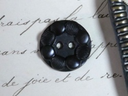 フランスヴィンテージフラワーシェイプダークグレイッシュブラウンプラスチックボタン（S直径1.5cm/L08）