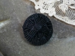 フランスアンティークブラックファブリックボタンB