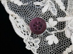 フランスアンティークメタルプティボタン（ボルドー）