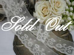 ヴァレンシエンヌスカラップカットレース（チューリップ）