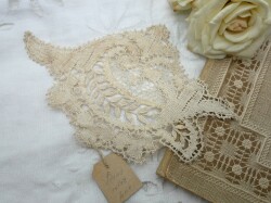 フランスアンティークボビンレースモチーフA