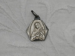 フランスリジューのテレーズシルバーメダイ