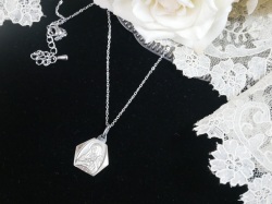 Cherirフランスヴィンテージリジューのテレーズシルバーメダイネックレス