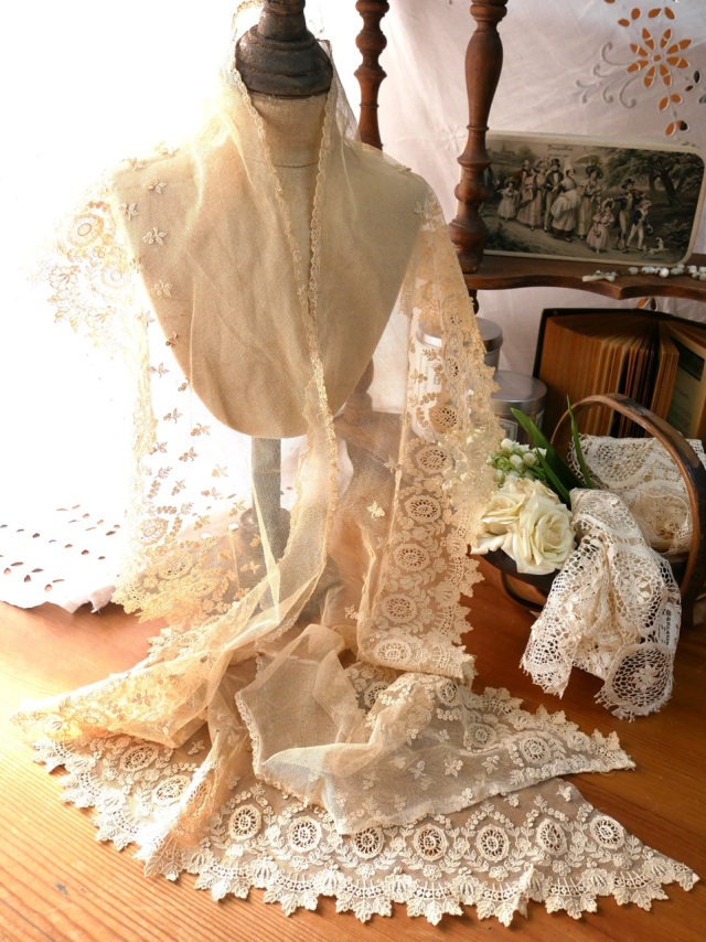 アンティーク＆ブロカント / レース / アンティークアプリケーション