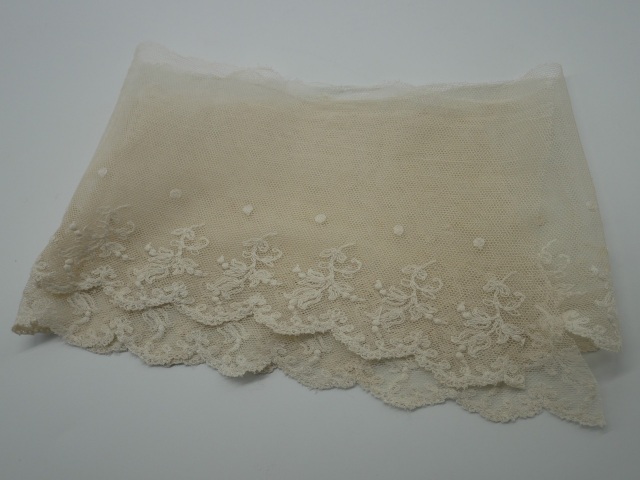 フランス購入　アンティーク　レースクロス　スカラップ フランス購入 アンティーク レースクロス スカラップ