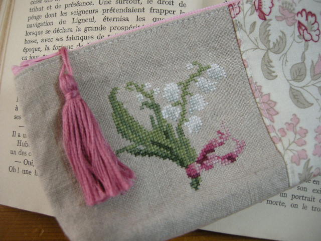 ハンドメイド リネン布小物cherir すずらん刺繍入りペンケース フランス雑貨ｃｈｅｒｉｒ