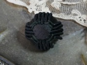 フランスヴィンテージブラックファブリックボタンA（直径2.3cm）