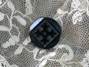 フランスアンティークフレンチジェットデザインボタン（直径1.65cm）