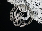 フランスアンティークチューリップモチーフデザインメタルボタン