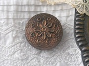 フランスヴィンテージメタル調樹脂ボタン（直径1.8cm）