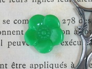 フランスヴィンテージグリーンブロッサムプラスチックボタン（直径1.8cm）