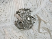 フランスアンティークモノグラムブローチ