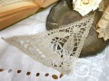 フランスヴィンテージ三角形ボビンレースモチーフ