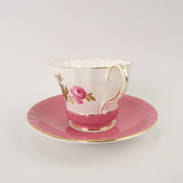 エインズレイ カップ ソーサー