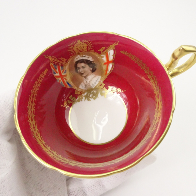 エインズレイ ティーカップ＆ソーサー コロネーション