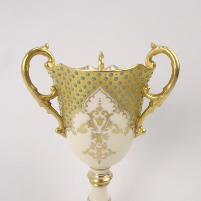 コールポート ビーディング 花瓶 壺