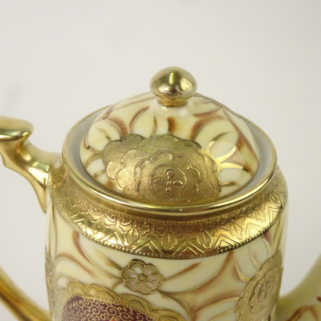 里帰りオールドノリタケ金盛り上げティーポット オールドノリタケ ポット 金盛上 クサラシ技法 豪華 花装飾図紋