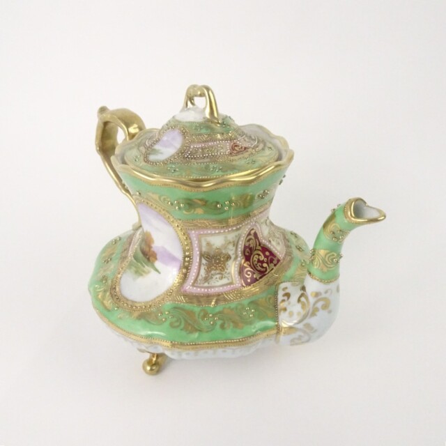 オールドノリタケ　アジサイ文ボール　猫足　メープルリーフ印　金彩　レア オールドノリタケ 白地にブルー 金彩が美しいポット マルキ印