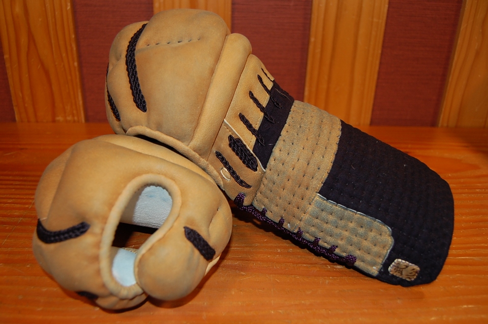 博多屋『武心』2.5分手刺茶革甲手　悟/2段飾