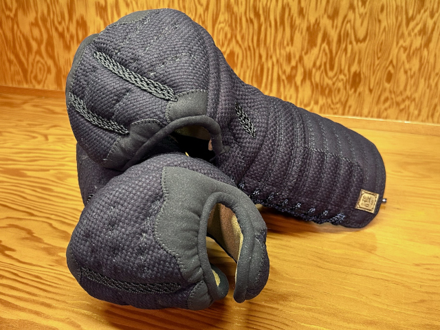 ブラック達磨「護」