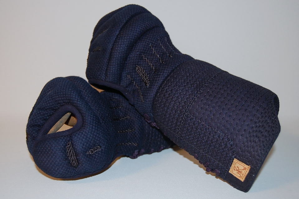 承5mm紺革　甲手