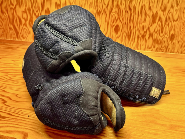 ブラック達磨「戦」