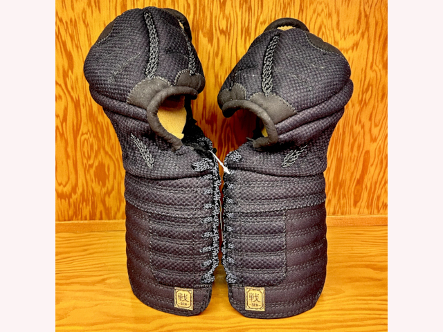 ブラック達磨「戦」