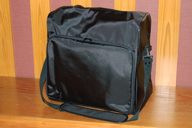 FNコンパクトボストン防具袋