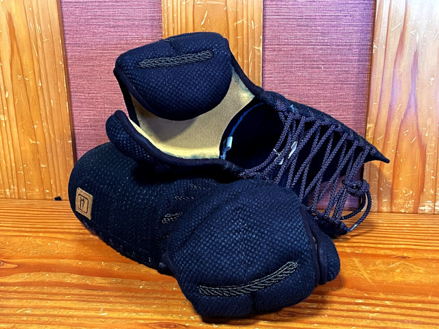 仁 甲手