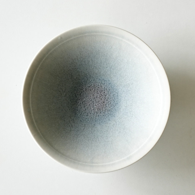 永草陽平　煌彩磁平鉢（氷青色）