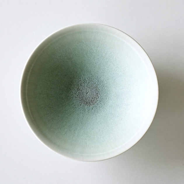 永草陽平　煌彩磁平鉢（ミントグリーン）