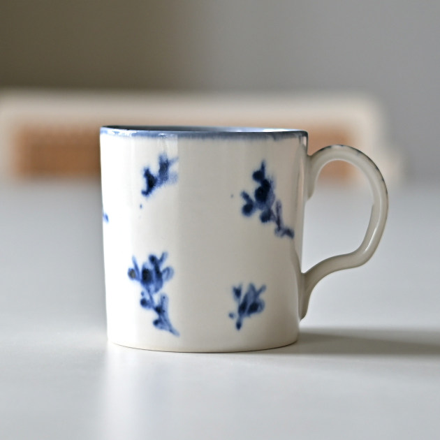 ヨシノヒトシ　青彩コーヒーカップ（B）