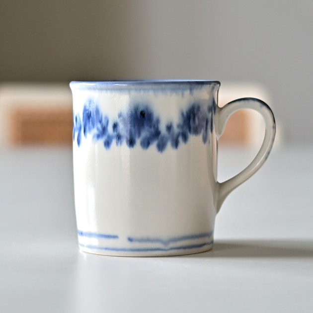 ヨシノヒトシ　青彩マグカップ