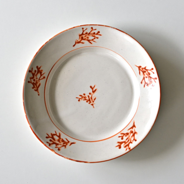 ヨシノヒトシ 赤絵6.5寸皿