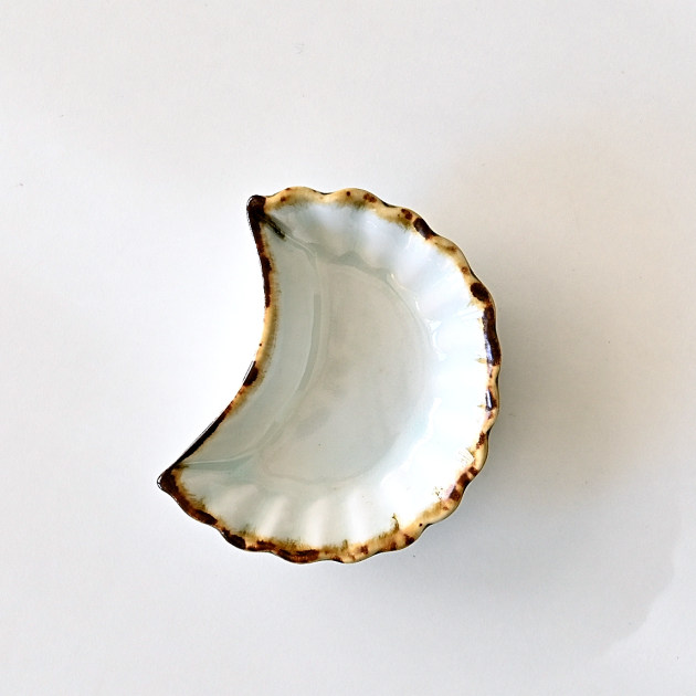 山口利枝　三日月豆皿