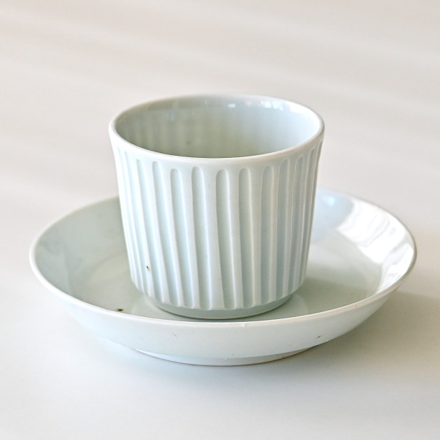 山口利枝　白磁しのぎカップ＆ソーサー