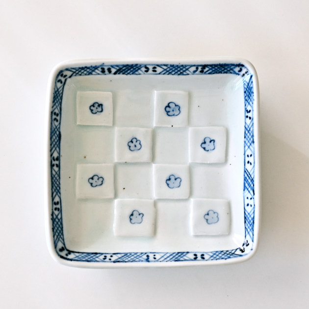 山口利枝 花に市松角皿