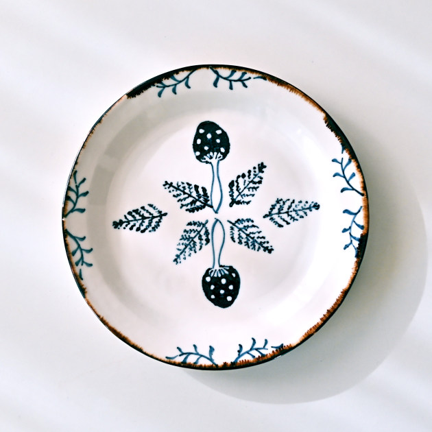 田屋道子　リム皿M（キノコ）