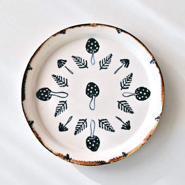 田屋道子　リム皿Ｌ（キノコ）