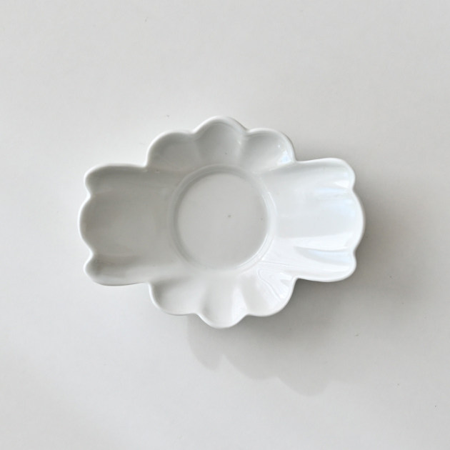 豊増一雄　白瓷茶托（カニ）