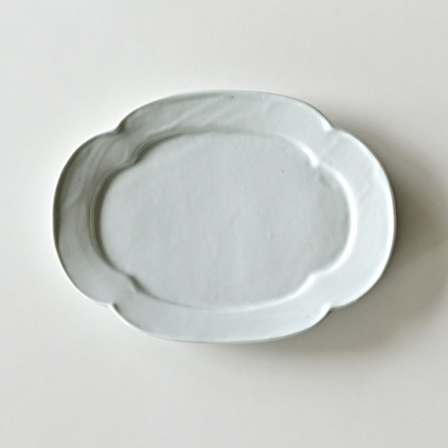 土井善男　乳白釉木瓜板皿